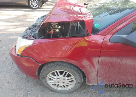 2010 Ford Focus Se z USA, uszkodzony, nr VIN 1FAHP3FN1AW250810